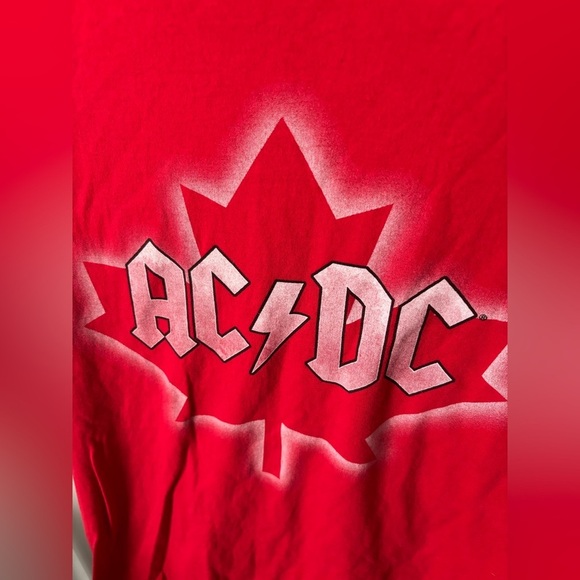 Official Merch | AC/DC Canada Graphic T-Shirt | Size M - Picture 3 of 5
